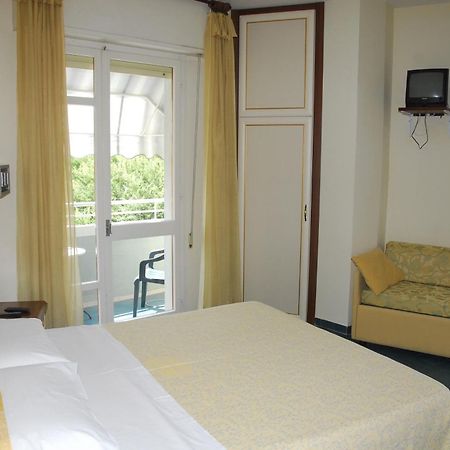 Hotel Nettuno Каттолика Экстерьер фото