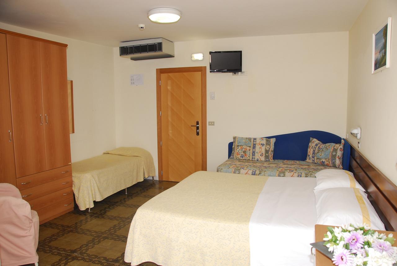 Hotel Nettuno Каттолика Экстерьер фото