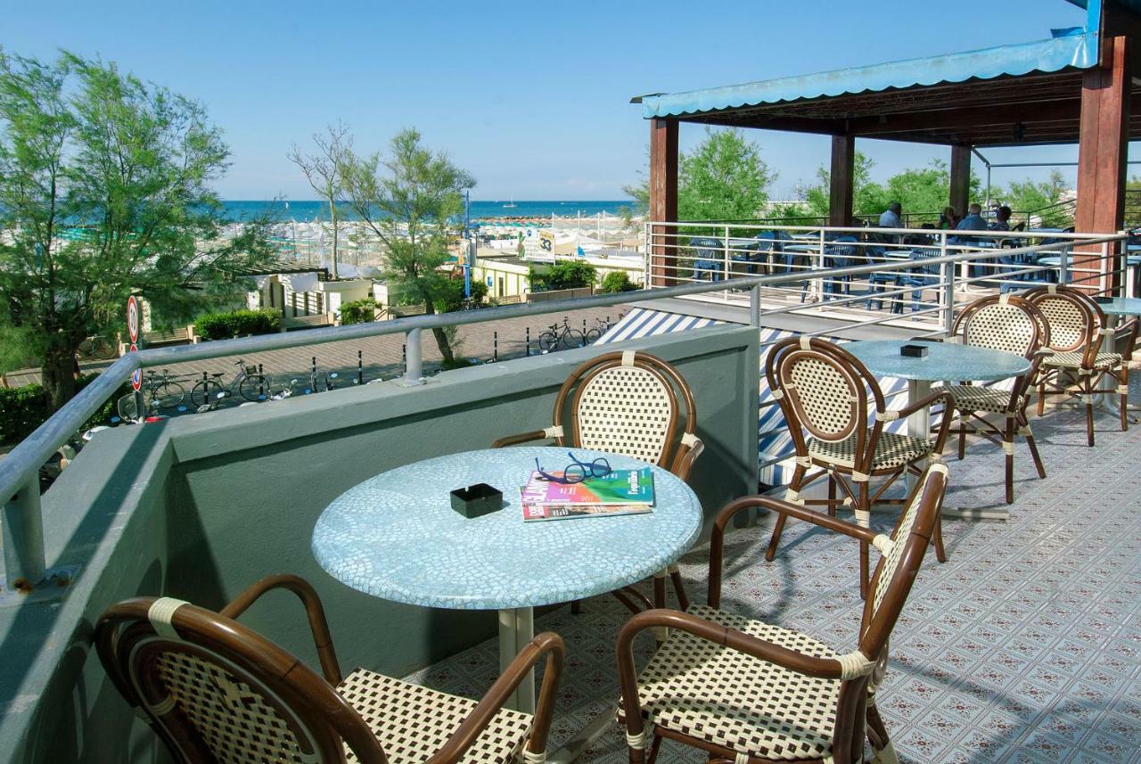 Hotel Nettuno Каттолика Экстерьер фото