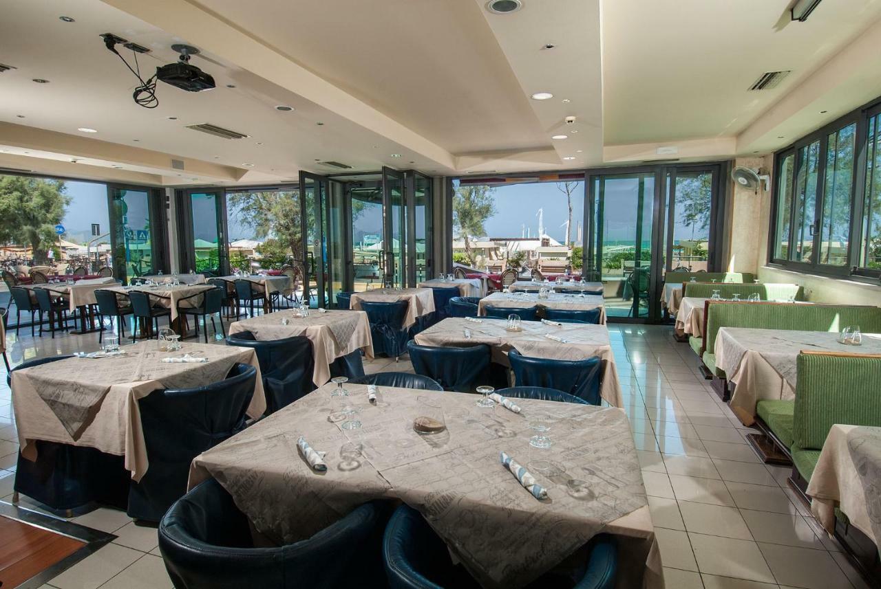 Hotel Nettuno Каттолика Экстерьер фото
